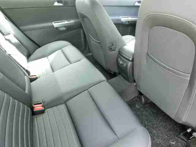 Volvo V50 2.0D DPF Momentum - KLIMAAUTOMATIK / PDC -