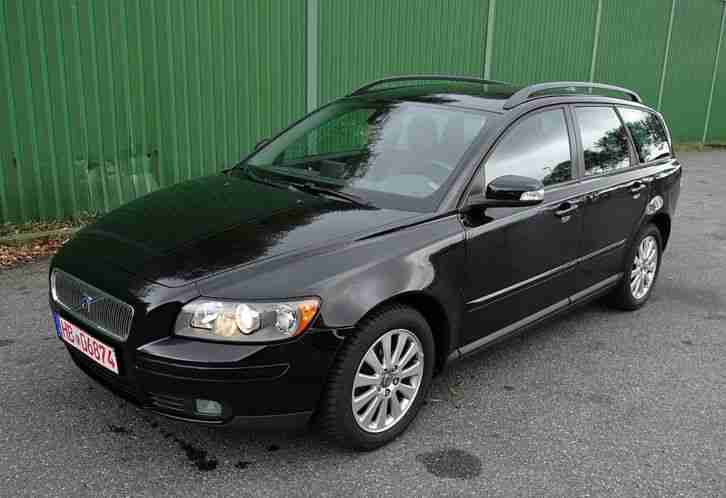 Volvo V50 2.0D Momentum [2007] - Klimaautom., HU neu, Navi, Scheckheft usw.
