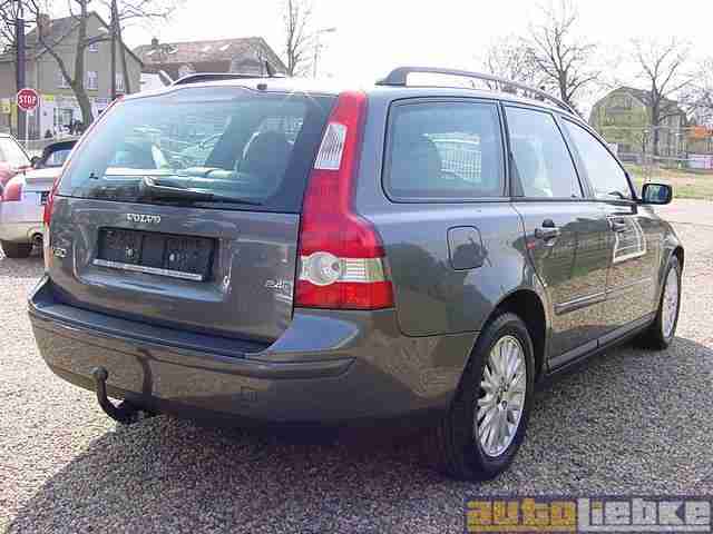 Volvo V50 SUMMUM AUTOM,KLIMAAUT,LEDER,SHZ,AHK,61TKM!!!