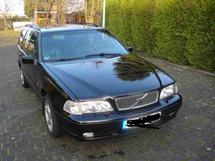 Volvo V70 1 Kombi mit Anhängerkupplung