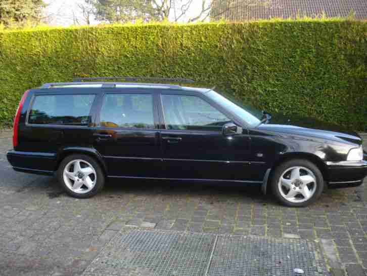 Volvo V70 1 Kombi mit Anhängerkupplung