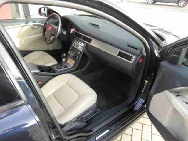 Volvo V70 2.0