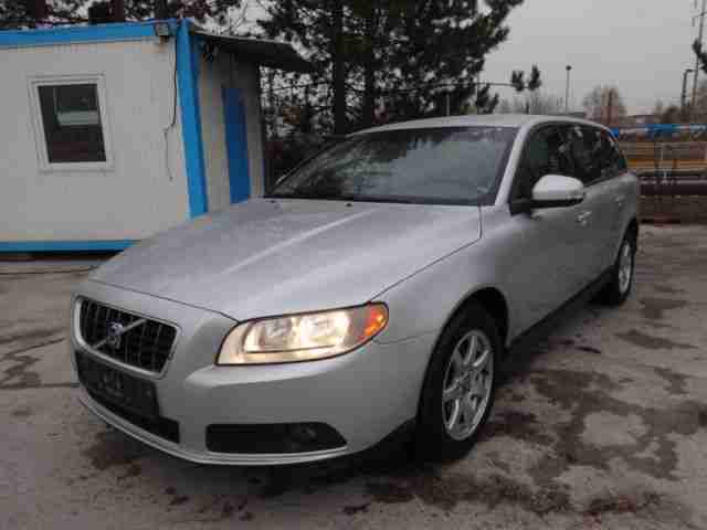 Volvo V70 2.0D Kinetic /Navi/PDC-H/Leder/Klimatronic