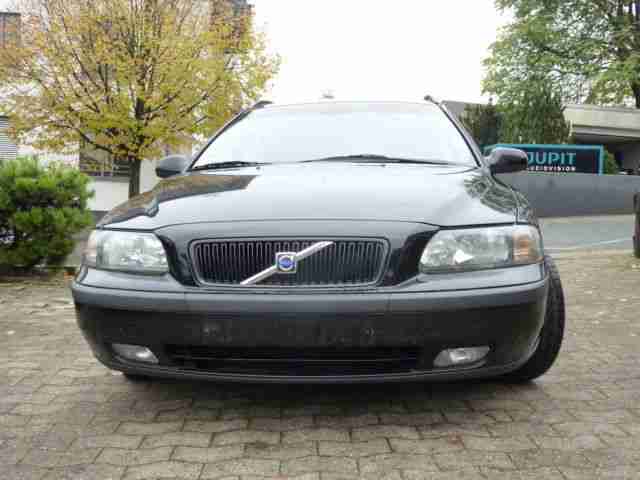 Volvo V70 2.4