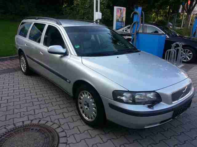 Volvo V70 2.4 Comfort, LPG,KLIMA,ALU,NAVI,LEDER