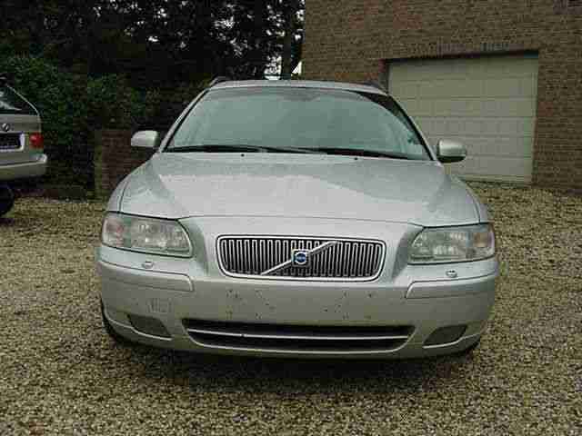 Volvo V70 2.4 D DPF Aut. Leder*Klima*AHK*