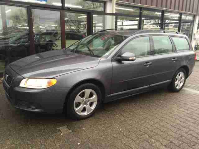 Volvo V70 2.4 D DPF Aut. Momentum NEUES MODEL