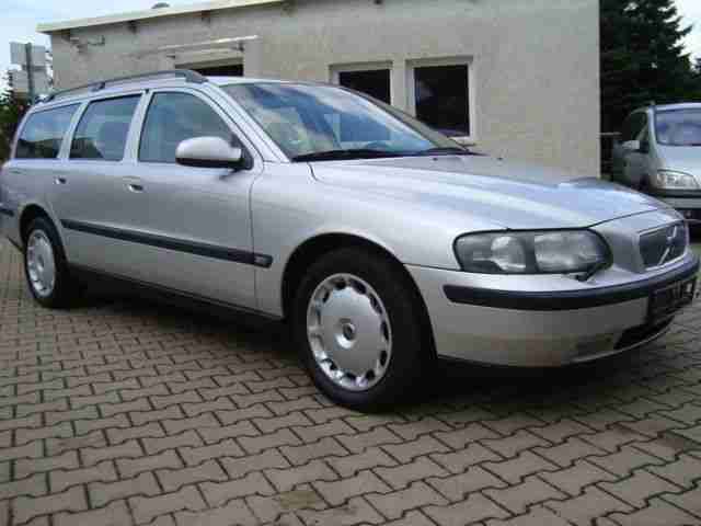 Volvo V70 2.4*Guter Zustand*Gepflegt*Teilleder*Scheckh