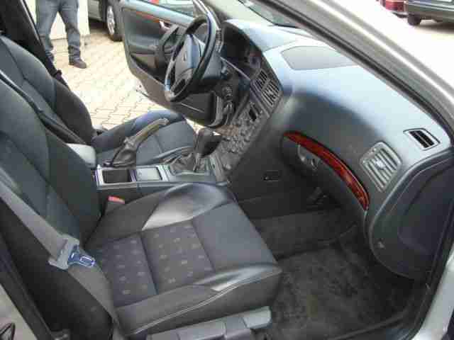 Volvo V70 2.4*Guter Zustand*Gepflegt*Teilleder*Scheckh