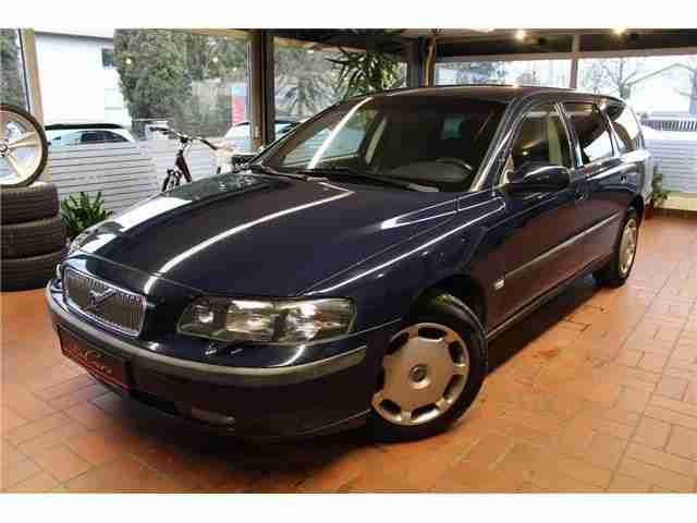 Volvo V70 2.4 KOMBI / D4 / KLIMA / SCHECKHEFT GEPFLEGT
