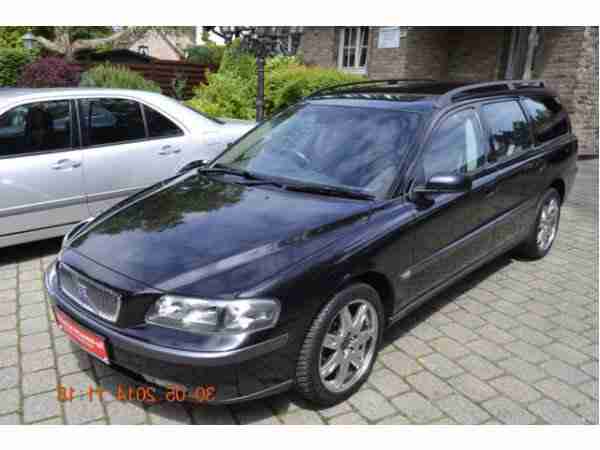 Volvo V70 2.4 Premium,1.Hand,Automatik,Navi,Leder,