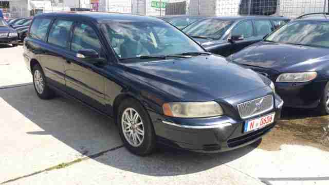 Volvo V70 2.4Aut. 10Stück KLIMATRONIK LEDER ALU