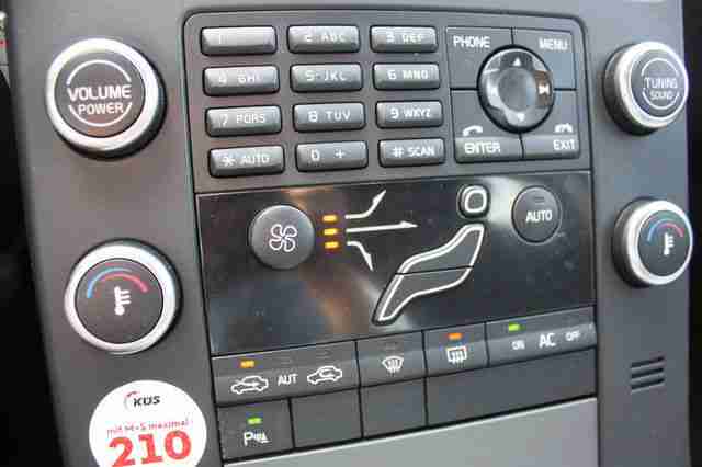 Volvo V70 2.4D Kinetic KLIMA*AUTOMATIK*FREISPRECH*