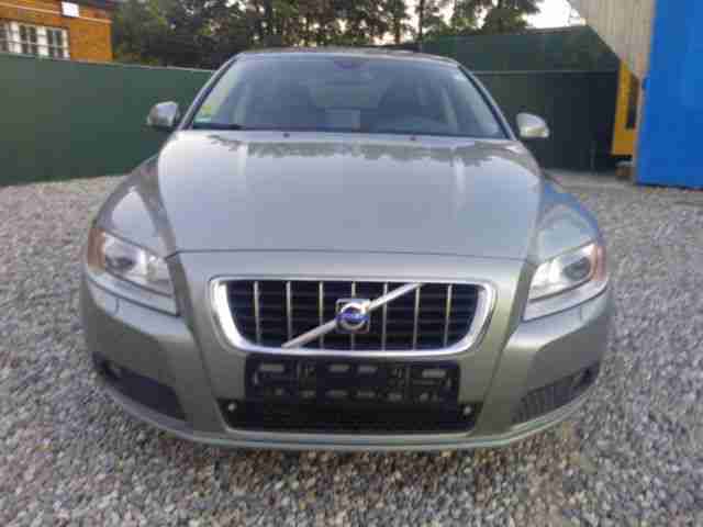 Volvo V70 2.4D Momentum Navi Xenon Voll Leder