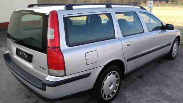 Volvo V70 2.4T Premium Klima Leder Alu Tüv 10/16