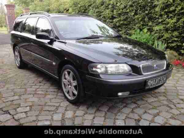 Volvo V70 2.5T Black Edition