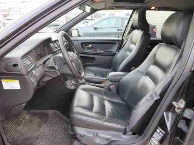 Volvo V70 2.5T *Leder,Klima,SHZ,AHK,Schiebedach*