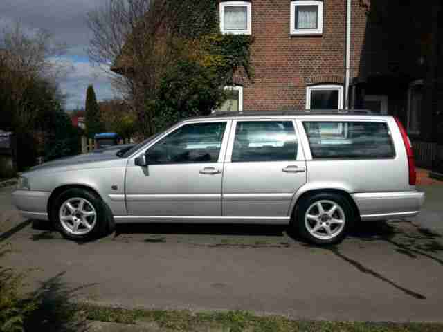 Volvo V70 2.5T Metropolitan