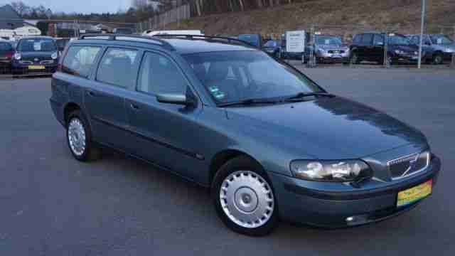 Volvo V70 D5