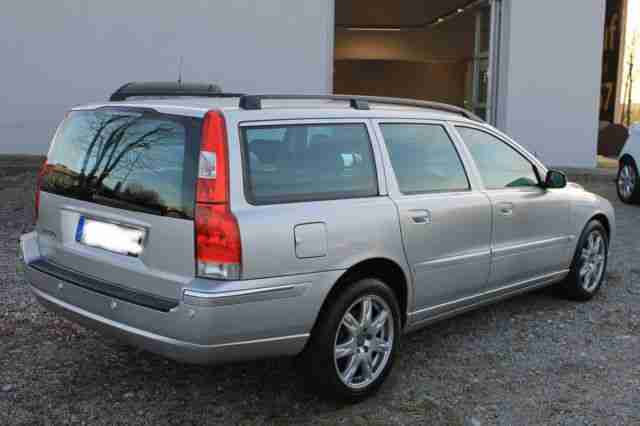 Volvo V70 D5 AWD Automatik Premium*Allrad*Leder