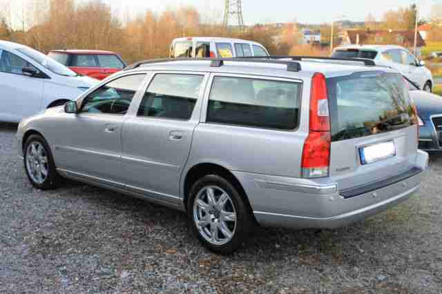Volvo V70 D5