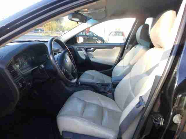 Volvo V70 D5 AWD Automatik Premium,Navi,Standheizung