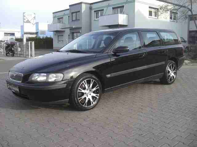 Volvo V70 D5 Comfort Klimaaut Teilleder 17 Zoll