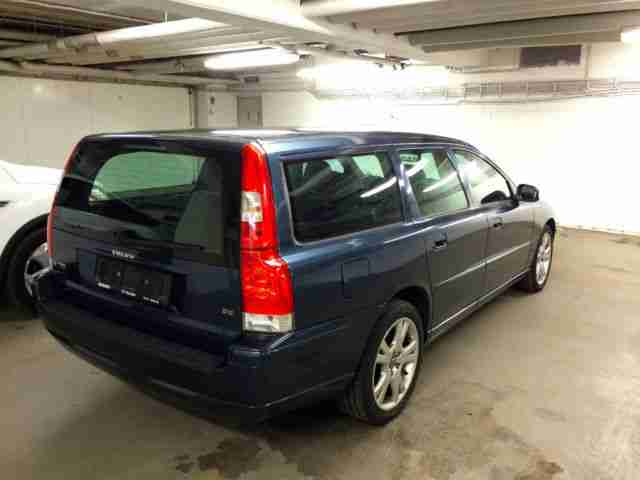 Volvo V70 D5 DPF Aut. Momentum Navi Voll 2.Hand