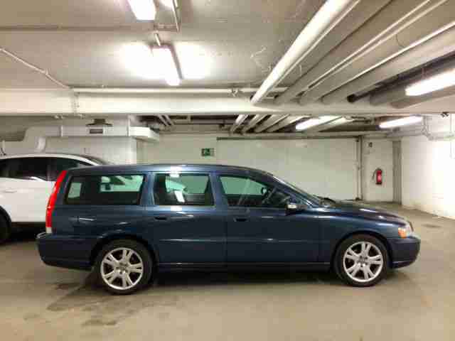 Volvo V70 D5 DPF Aut. Momentum Navi Voll 2.Hand