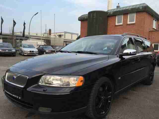 Volvo V70 D5