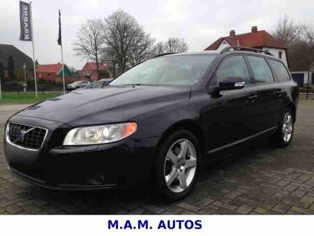 Volvo V70 D5 Momentum LEDER/NAVI/AUTM.