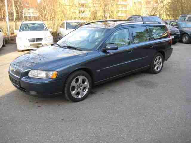 Volvo V70 D5 Momentum Leder SD DPF grüne Plakette