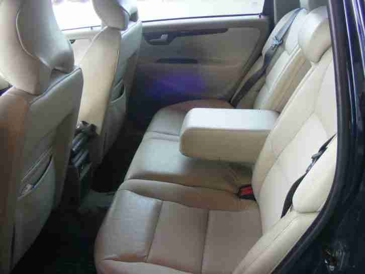 Volvo V70 D5 NEU TÜV Top Zustand