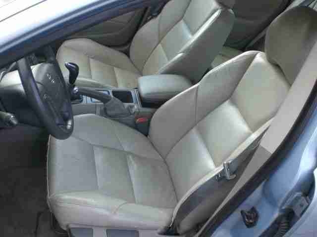 Volvo V70 D5 Premium NAVI LEDER XENON