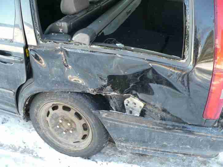 Volvo V70 Heckschaden