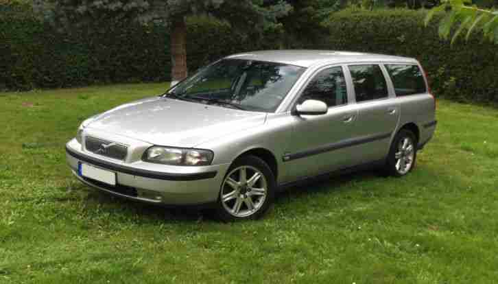 !! V70 II Kombi D5 Diesel mit Klimaautomatik,