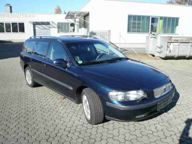 Volvo V70 Kombi, 2,4T Typ P26 Benzin, Automat, Vollleder, 200PS TÜV bis 10/2017