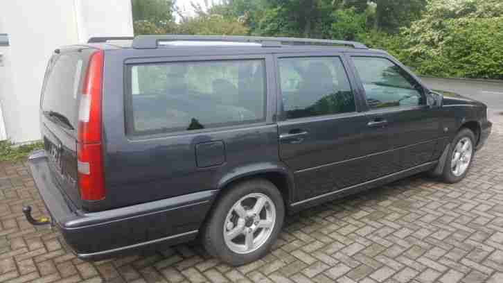 Volvo V70 TÜV NEU mit AHK