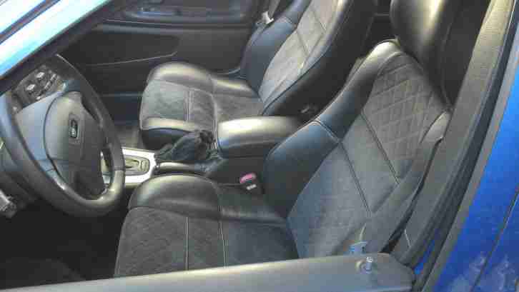 Volvo V70R AWD, laserblau, Vollausstattung