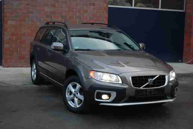 Volvo XC 70 D5 AWD Aut. Kinetic Leder Xenon AHK EURO 4