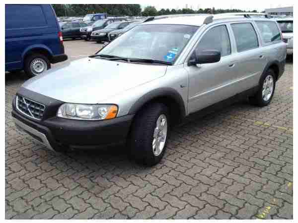 Volvo XC 70 D5 AWD Automatik Premium - Leder / Navi
