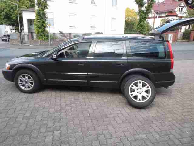Volvo XC 70 D5 AWD Summum*NAVI*XENON*LEDER*VOLL*
