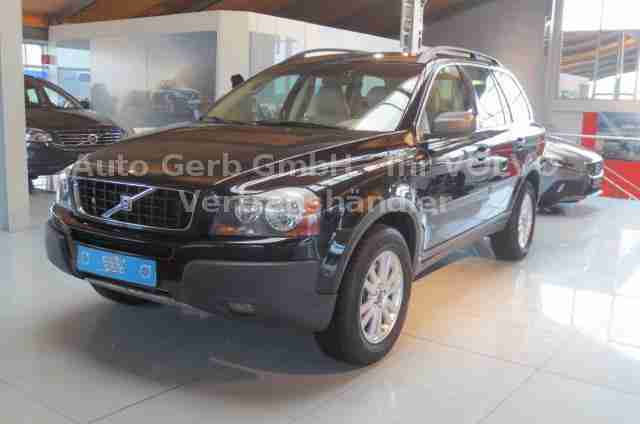 Volvo XC 90 D5 AWD Momentum Geartronic 7-Sitzer
