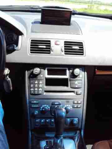 Volvo XC 90 D5 Aut. Leder, Navi, Xenon, 185 PS