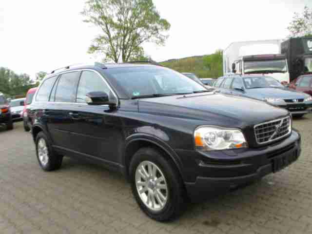 Volvo XC 90 D5 Momentum 7 Sitzer