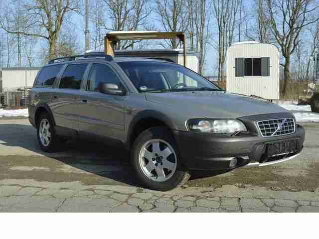 Volvo XC70 2.5 TAWD Automatik Leder AHK TÜV neu 8 fach