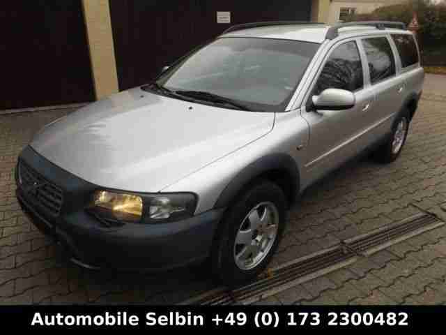 Volvo XC70 CROSS COUNTRY 2.5 T AWD LEDER/TEMPOMAT/AHK