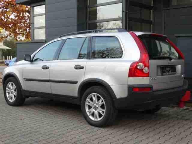 Volvo XC90 D5 Summum/LEDER/XENON/PDC/Finz.150,-€ mlt