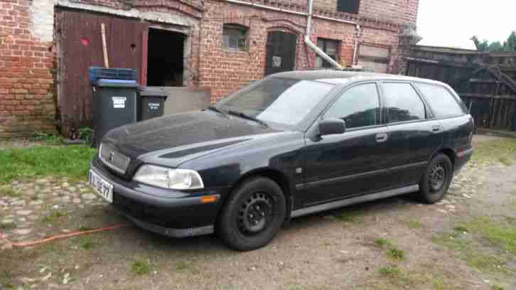 Volvo v40 1,8 06/17 mit Ahk.Für Bastler