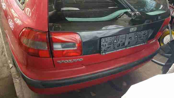 Volvo v40 Kombi 2,0l Rot TÜV 10-2020 AHK Automatik